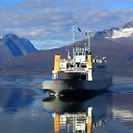 Lyngenfjord,odins Hus *