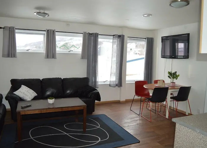 Lyngenfjord,odins Hus *