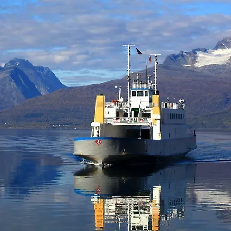 Lyngenfjord,odins Hus *